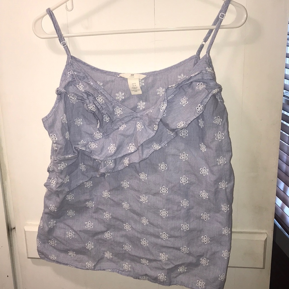 NW/O TAGS H&M light blue flowered top